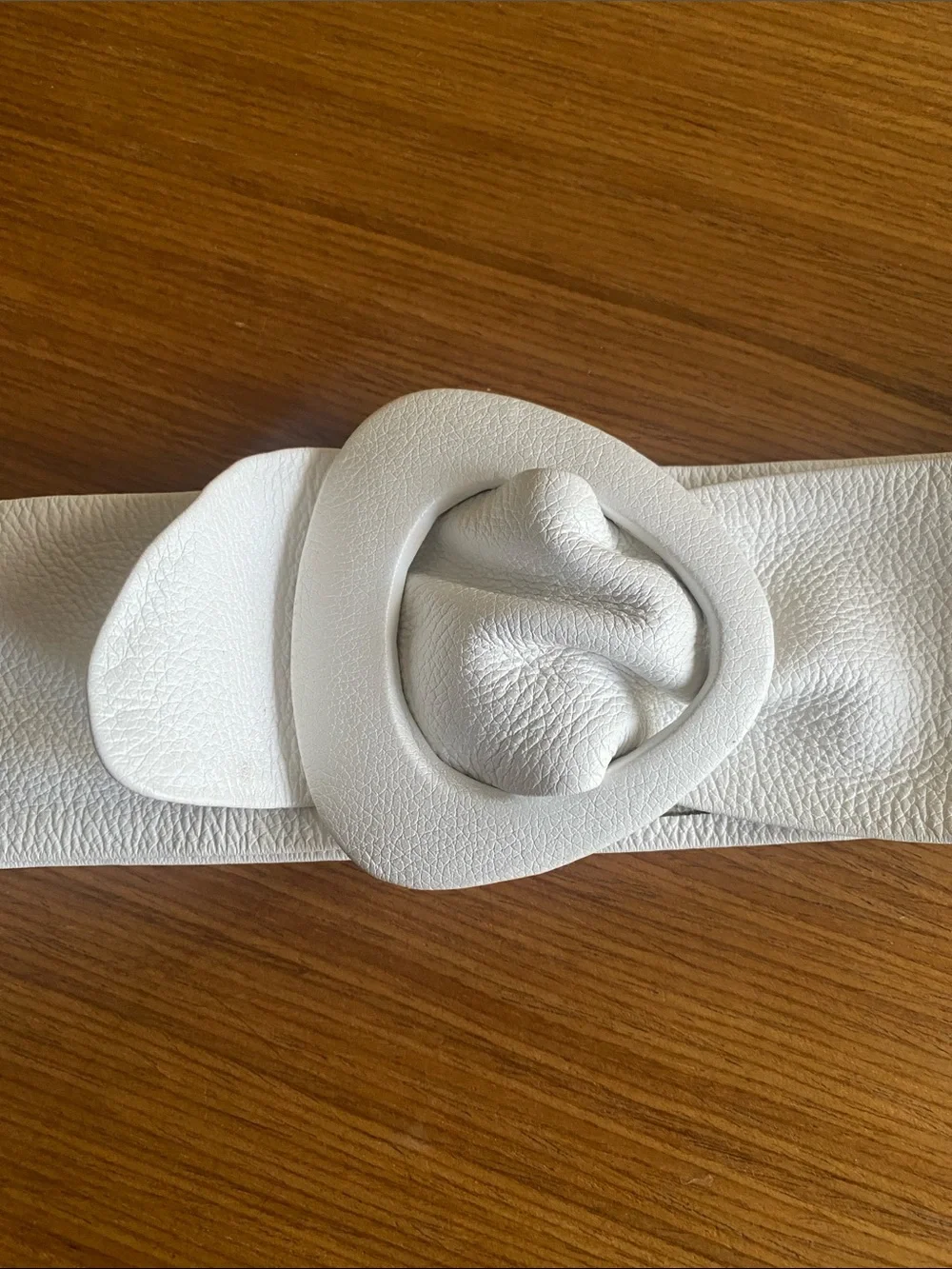 Luz Camila White Pebbled Leather Waist Belt with Leather Triangle Buckle